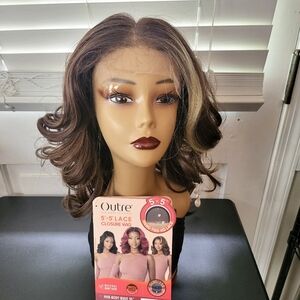 Outre Human Hair Blend Glueless HD 5X5 Lace Closure Wig HHB-Body Wave 16" VM